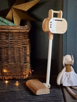 Aspirateur Balai En Bois FSC® Blanc - Vertbaudet 10 Aspirateur Balai En Bois FSC® Blanc - Vertbaudet -Enfants Jouets Magasin aspirateur balai en bois fsc 2