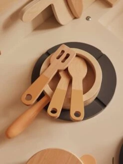 Cuisinette équipée Avec Rideau - En Bois FSC® Multicolore - Vertbaudet 12 Cuisinette équipée Avec Rideau - En Bois FSC® Multicolore - Vertbaudet -Enfants Jouets Magasin cuisinette equipee avec rideau en bois fsc 4