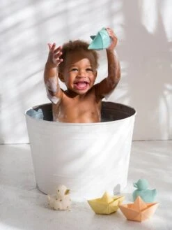 Jouet De Bain Bateau Origami - OLI & CAROL Menthe - Oli Et Carol -Enfants Jouets Magasin jouet de bain bateau origami oli carol 5