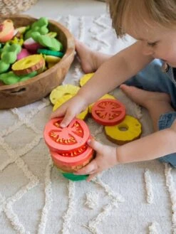 Renato La Tomate - OLI & CAROL Rouge - Oli Et Carol -Enfants Jouets Magasin renato la tomate oli carol 3
